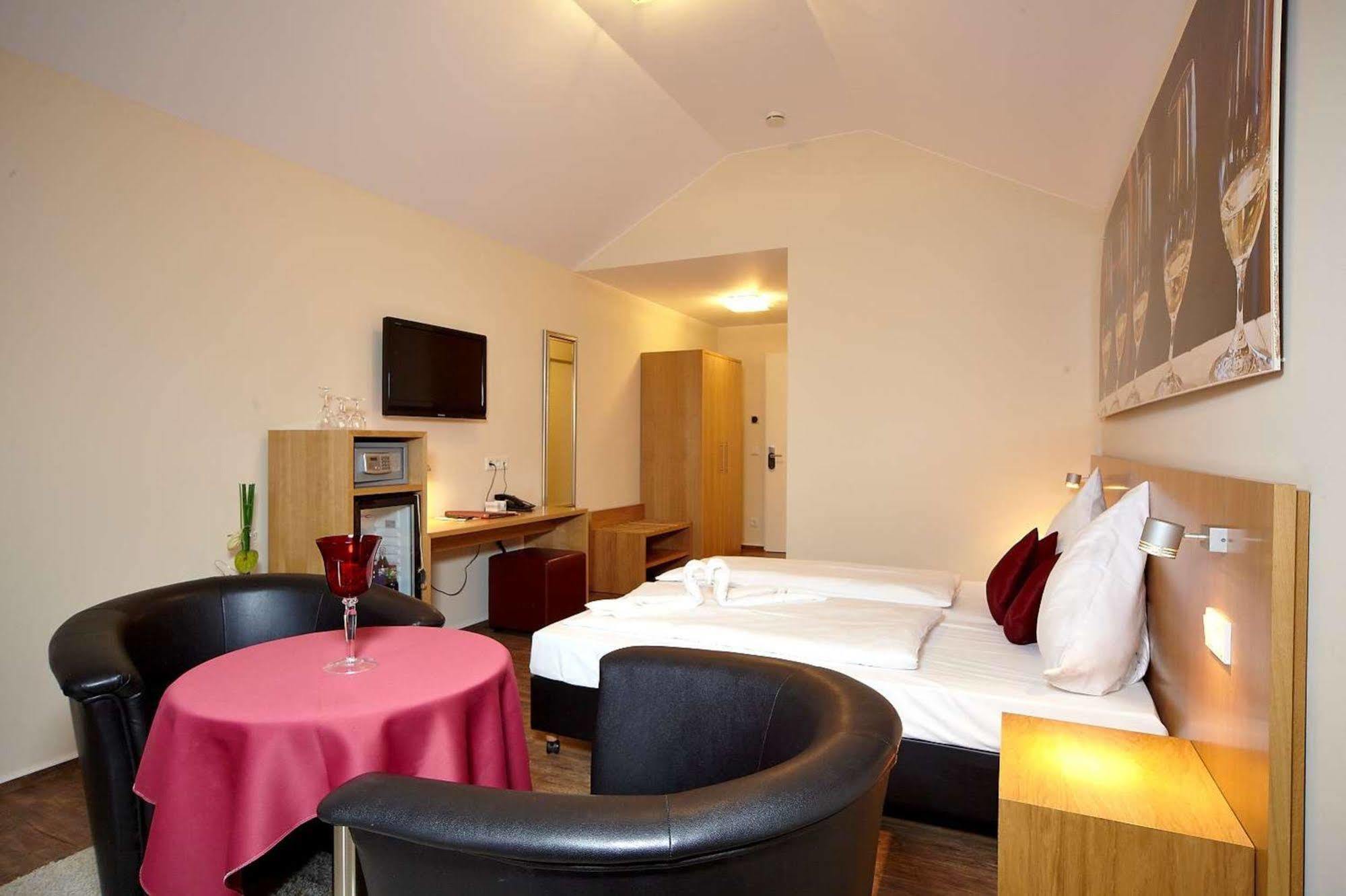 Christiana'S Wein & Art Hotel Bernkastel-Kues Exteriér fotografie